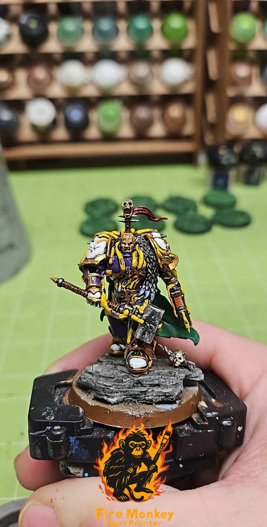 Imperial Fists Captain